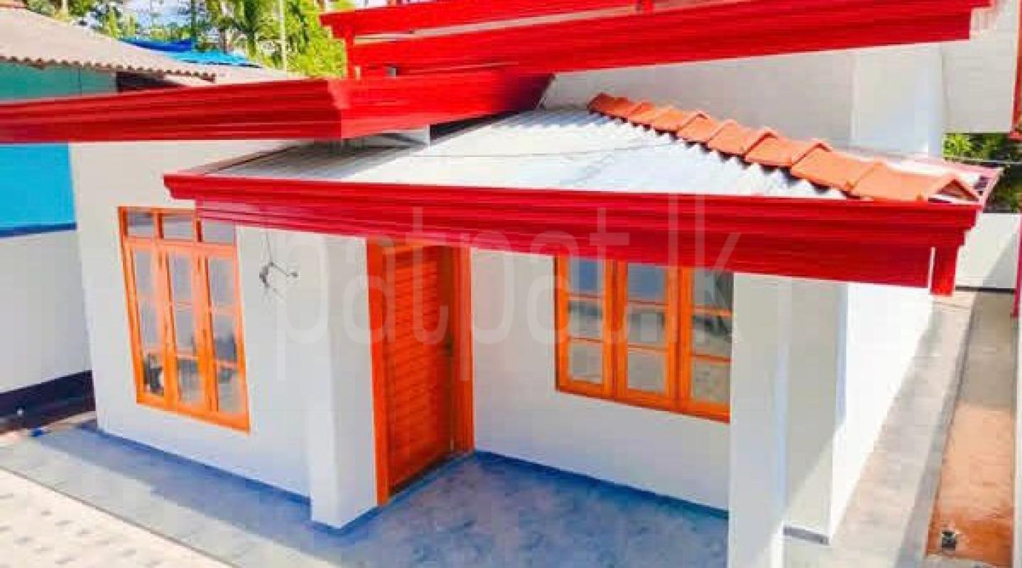 House for Sale in Gampaha ads-image-1