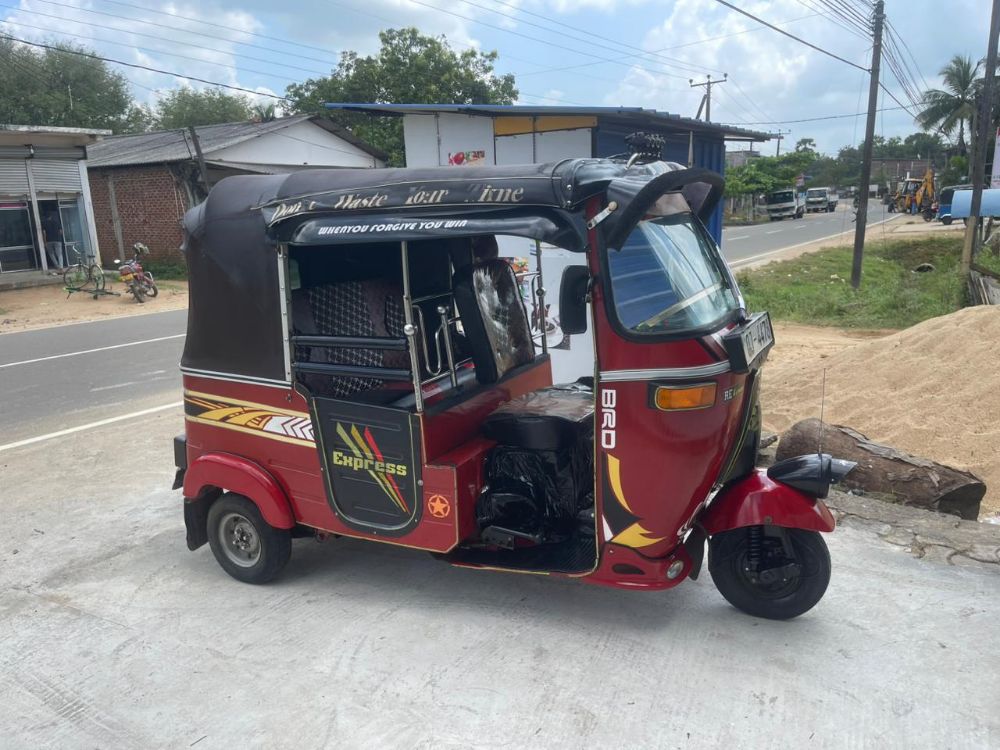 Bajaj Three Wheel 2009 - Used Three wheeler sale in Sri Lanka - patpat.lk