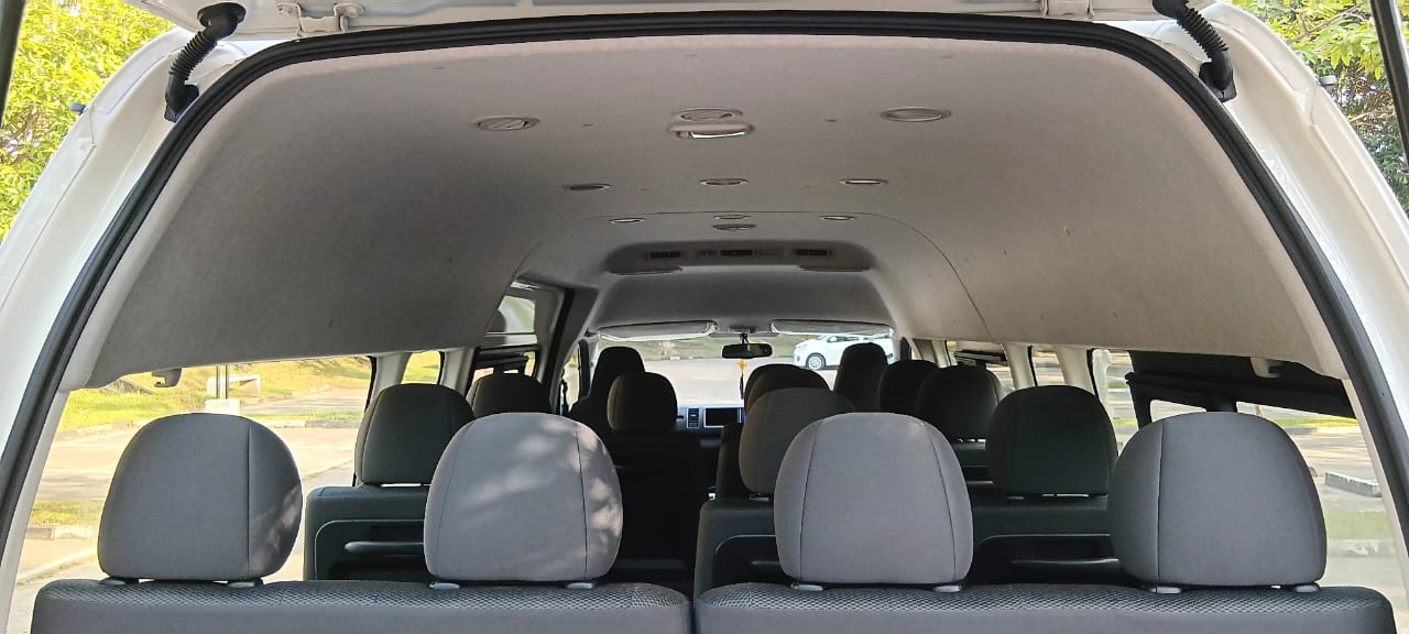Toyota Hiace 2016 - பயன்படுத்தப்பட்டது வேன் sale in Sri Lanka - patpat.lk