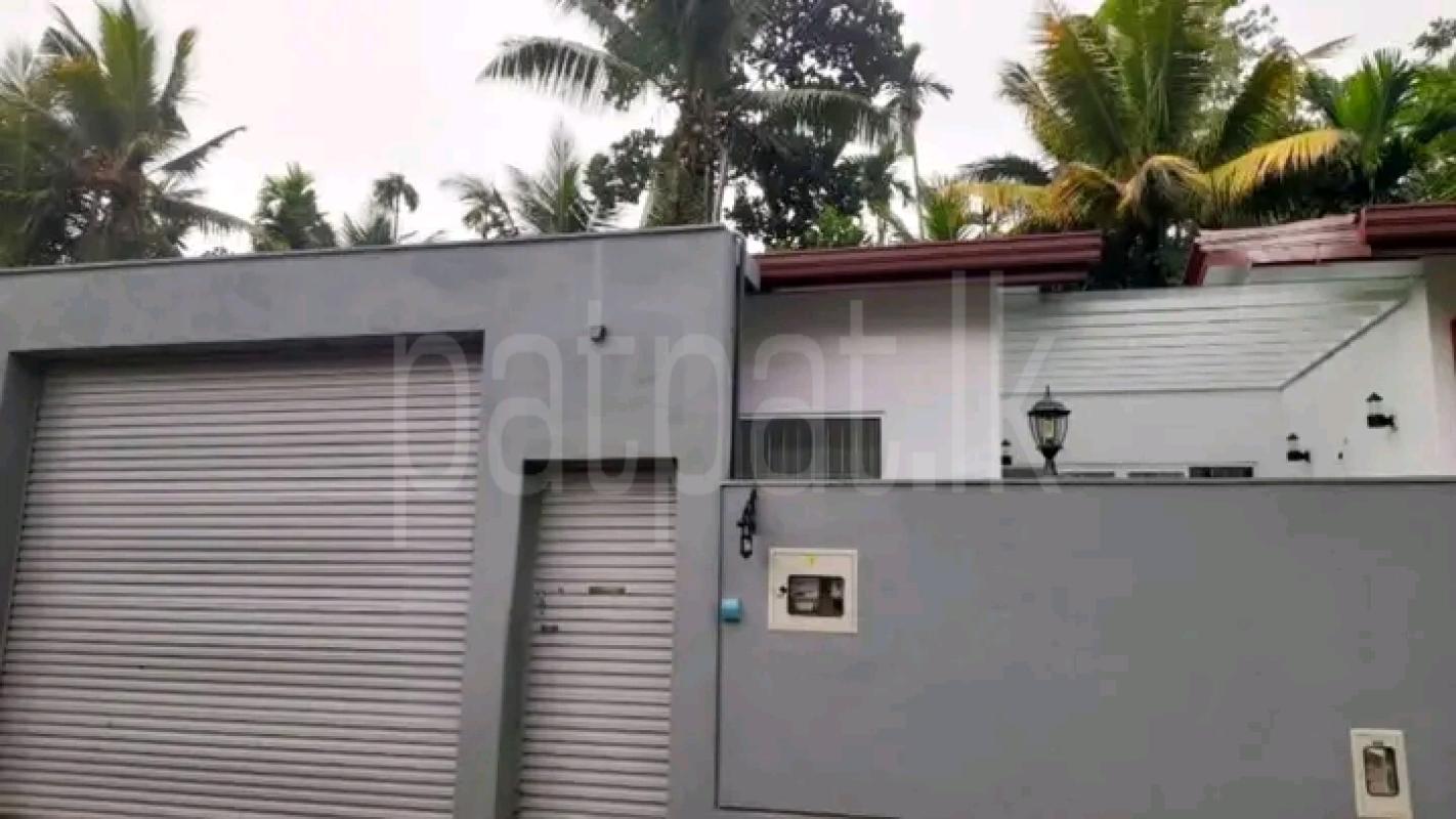 House for Sale in Alubomulla