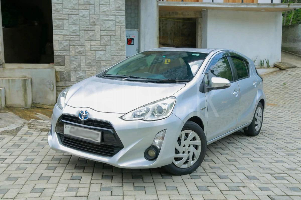 Toyota Aqua 2015 - Used Car sale in Sri Lanka - patpat.lk