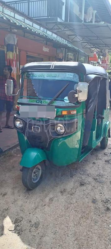 Bajaj Three Wheel 2014 - பயன்படுத்தப்பட்டது முச்சக்கர வண்டி sale in Sri Lanka - patpat.lk