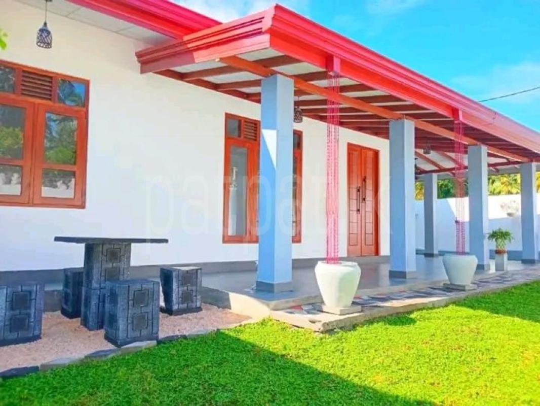 House for Sale in Weliveriya ads-image-1
