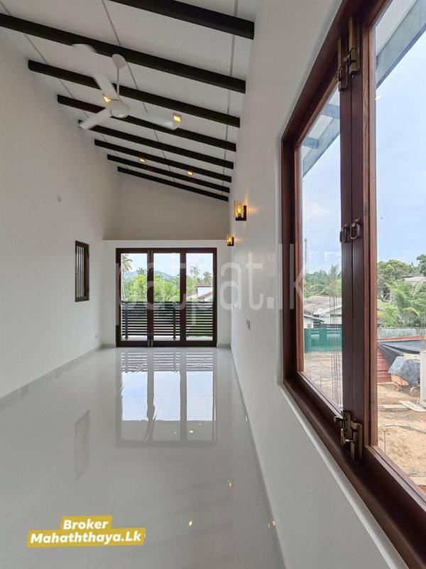House for Sale in Athurugiriya