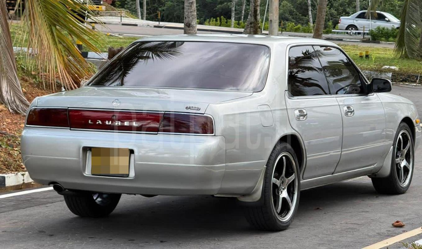 Nissan Laurel 1993 - பயன்படுத்தப்பட்டது கார் sale in Sri Lanka - patpat.lk