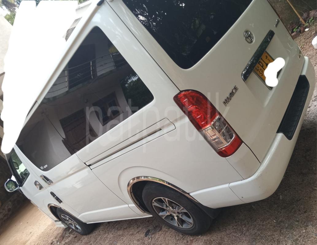 Toyota Hiace 2014 - பயன்படுத்தப்பட்டது வேன் sale in Sri Lanka - patpat.lk
