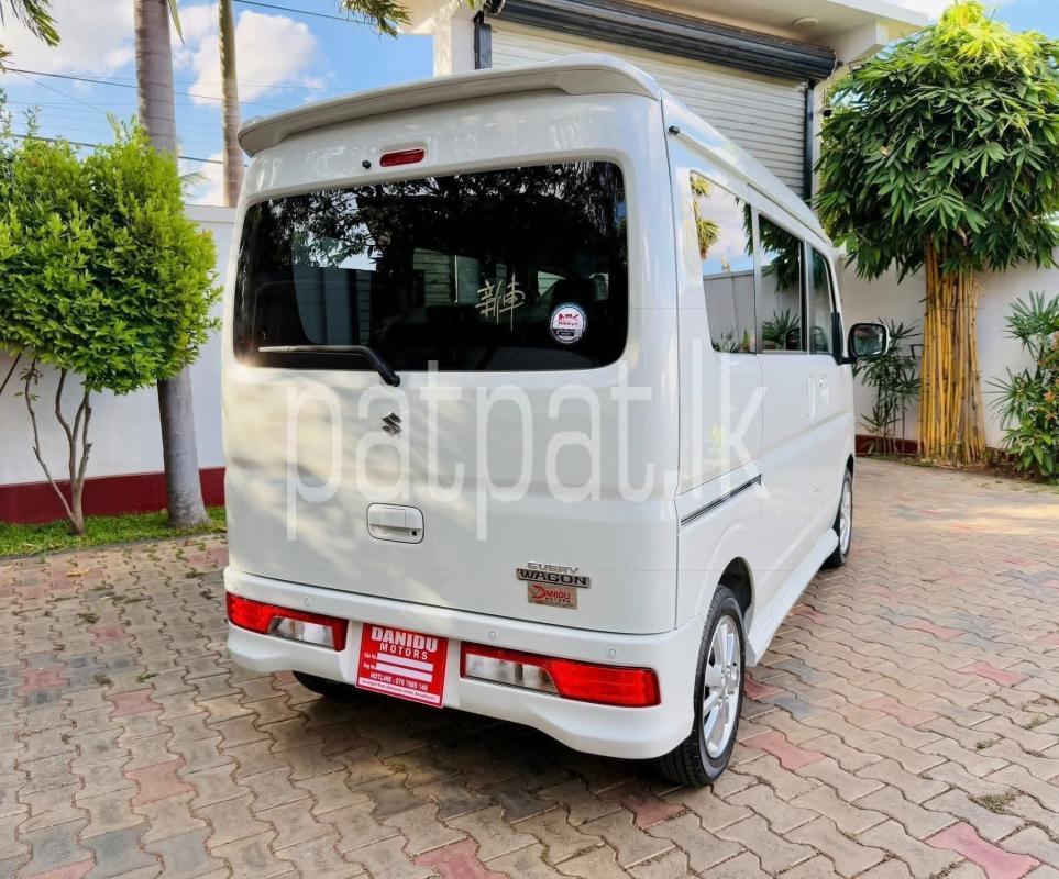 Advertisement image 6