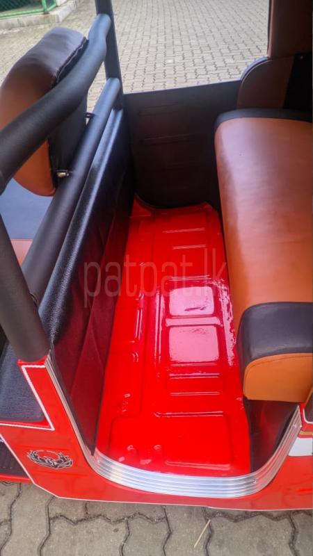 Bajaj Three Wheel 2014 - பயன்படுத்தப்பட்டது முச்சக்கர வண்டி sale in Sri Lanka - patpat.lk