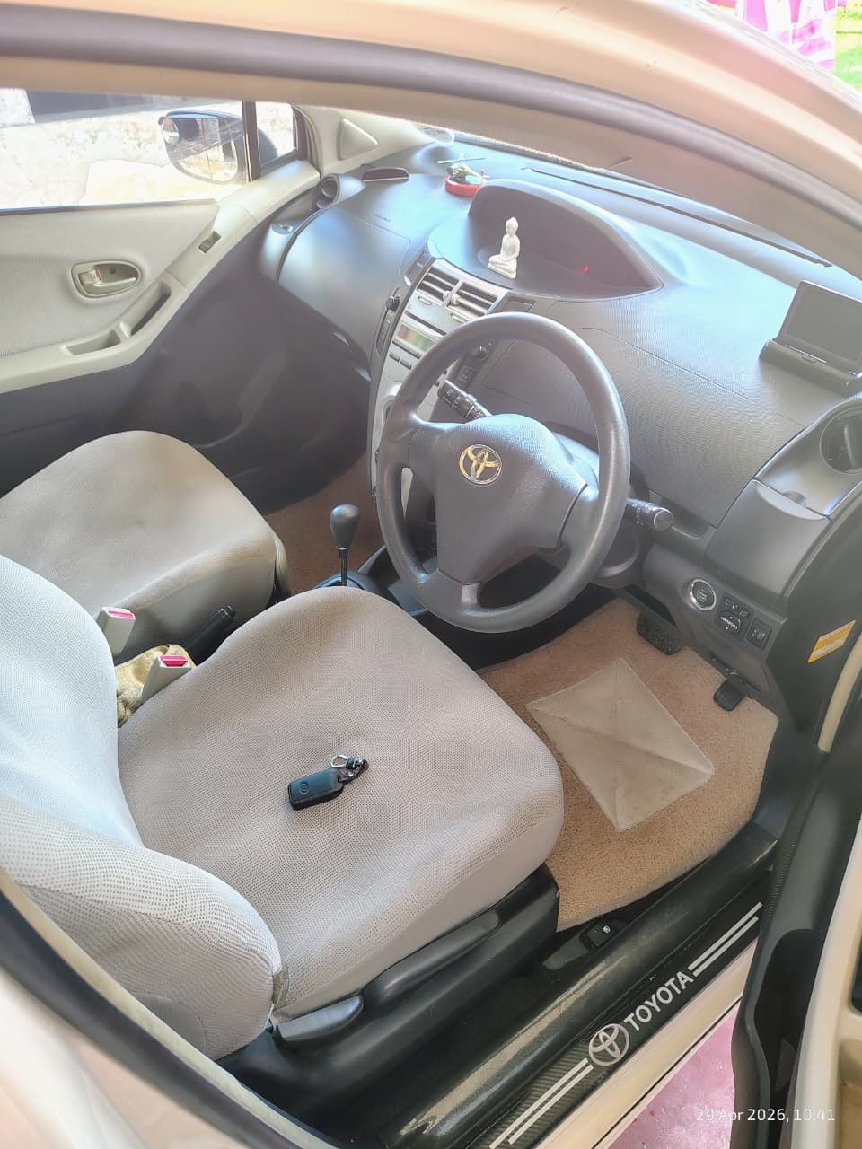 Toyota Vitz 2007 - භාවිතා කරන ලද කාර් sale in Sri Lanka - patpat.lk