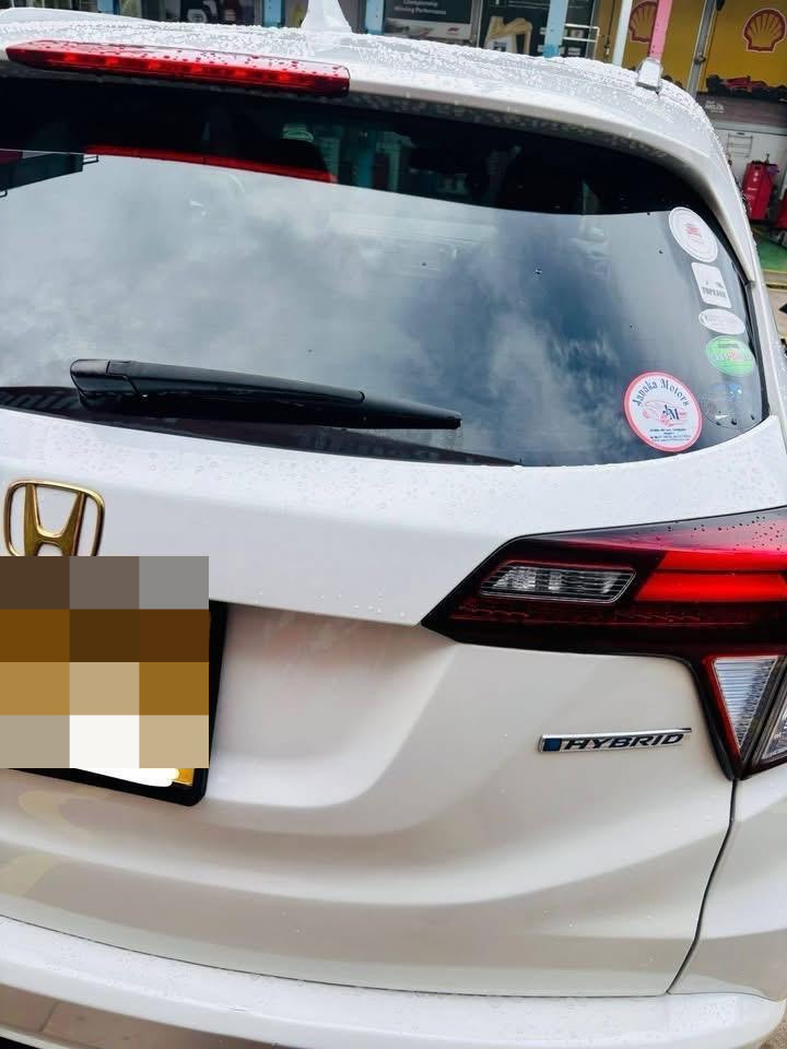 Honda Vezel 2014 - பயன்படுத்தப்பட்டது SUV sale in Sri Lanka - patpat.lk