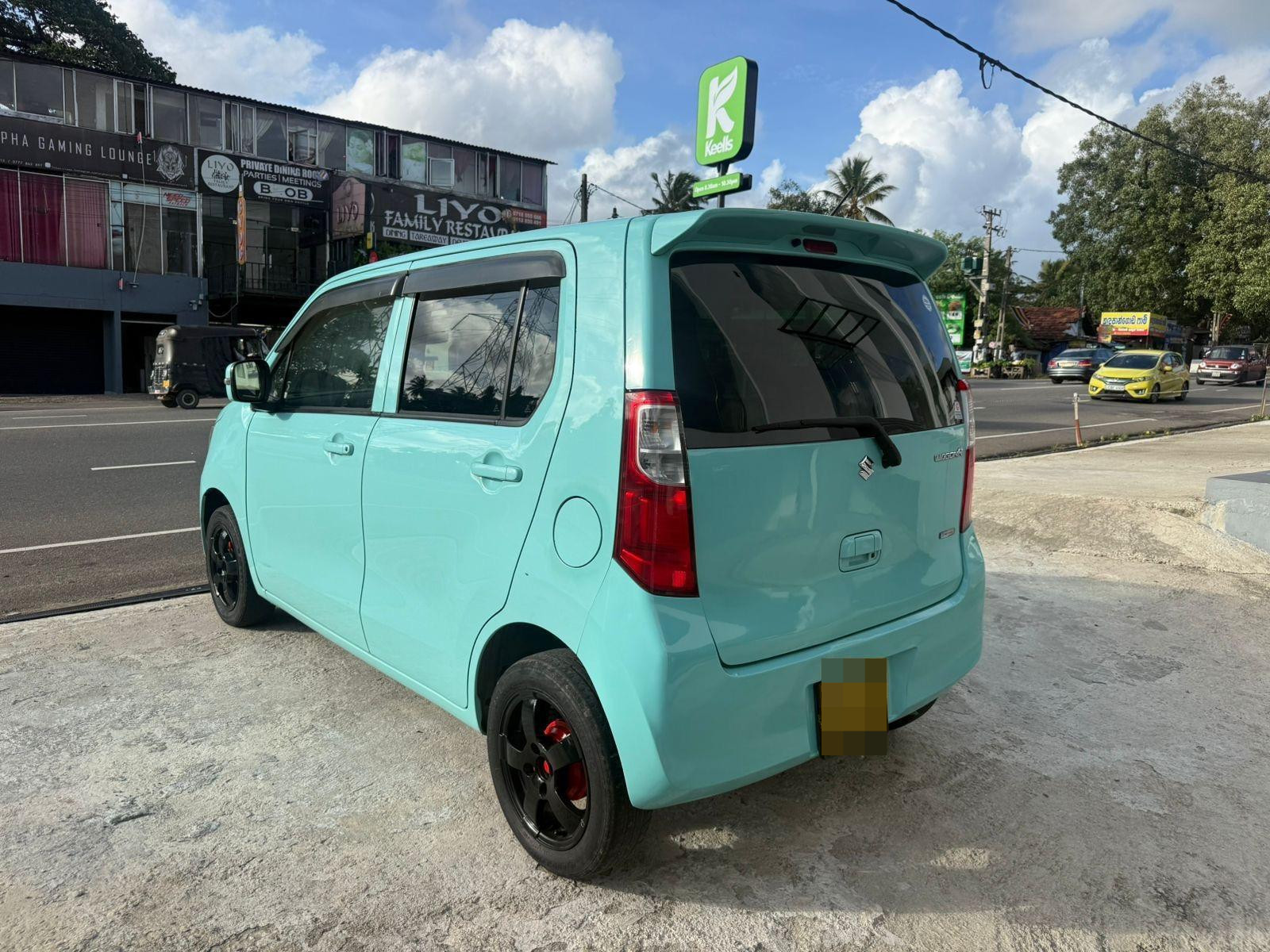 Suzuki Wagon R 2015 - பயன்படுத்தப்பட்டது கார் sale in Sri Lanka - patpat.lk