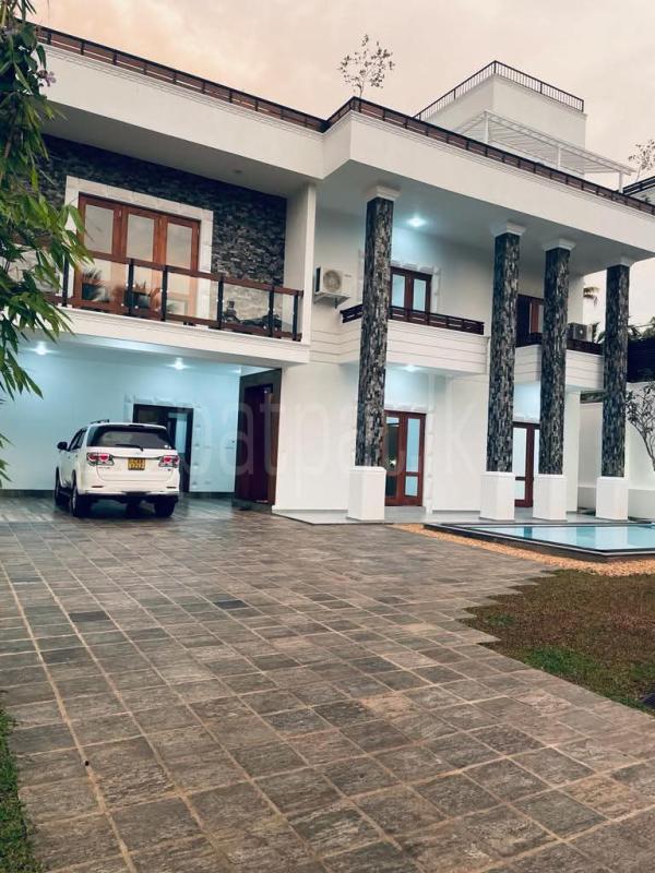 House for Sale in Talawatugoda