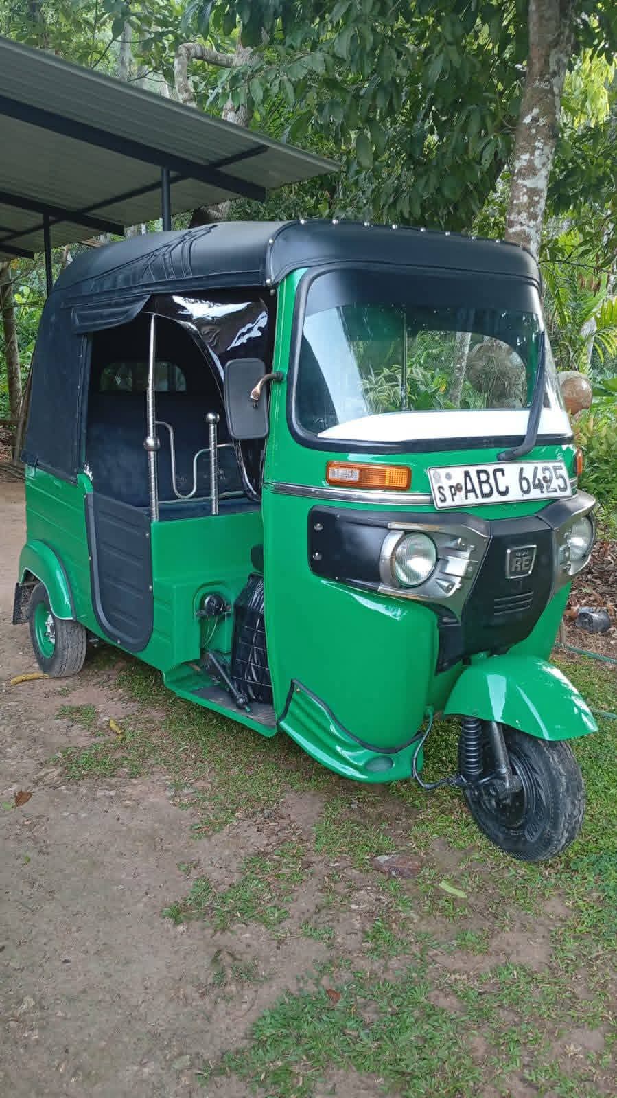 Bajaj Three Wheel 2015 ads-image-1