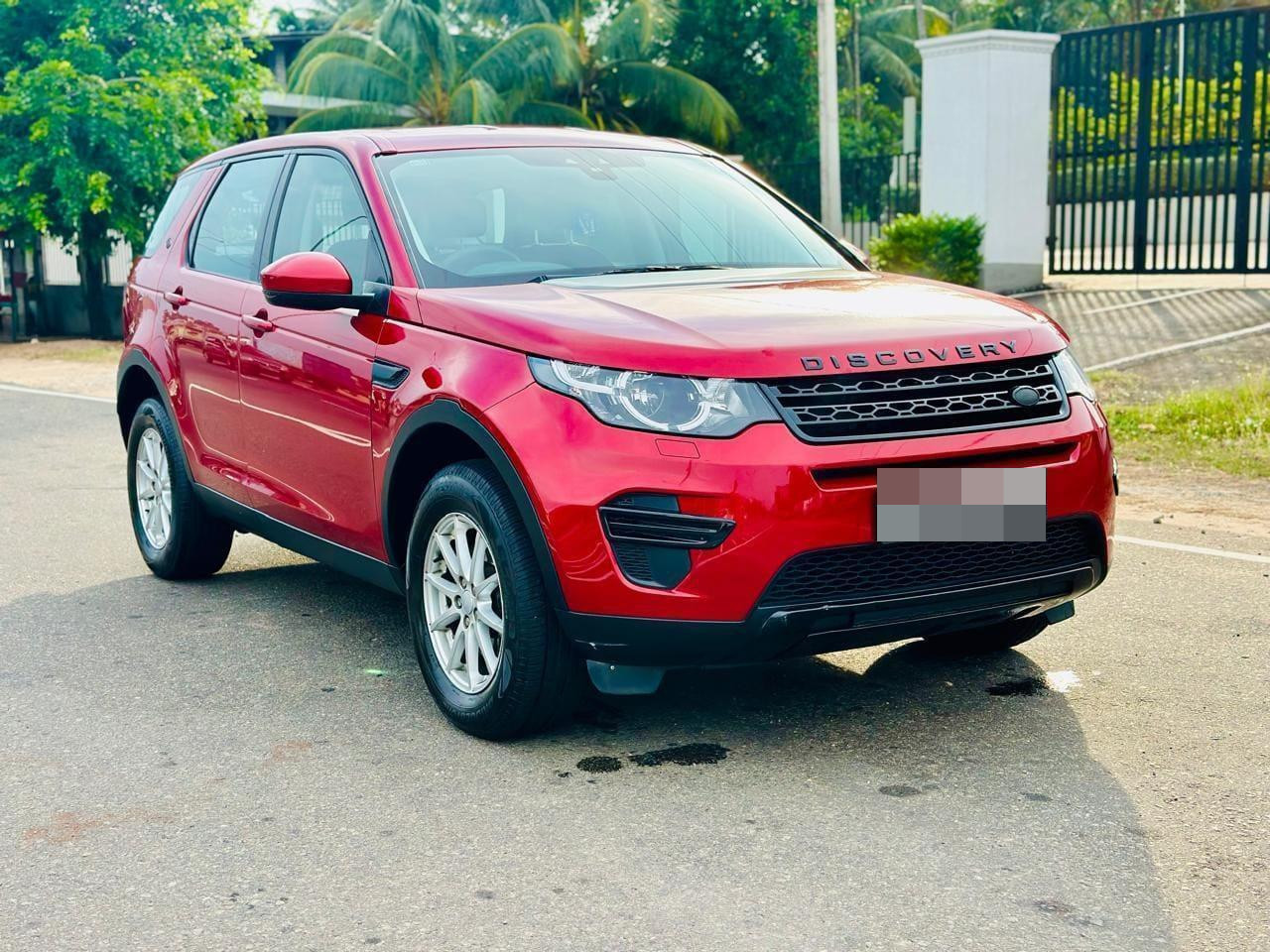Land Rover Discovery 2017 - Used SUV sale in Sri Lanka - patpat.lk