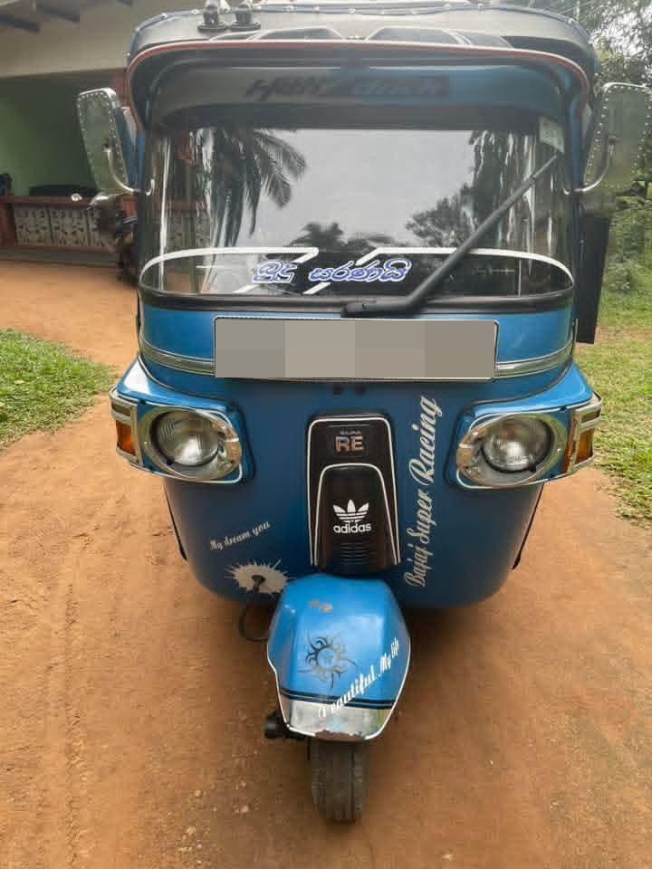 Bajaj Three Wheel 2011 ads-image-1