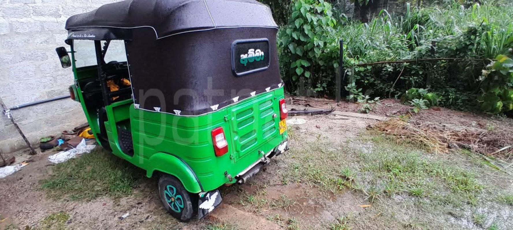 Bajaj 4 stroke 2011 - பயன்படுத்தப்பட்டது முச்சக்கர வண்டி sale in Sri Lanka - patpat.lk