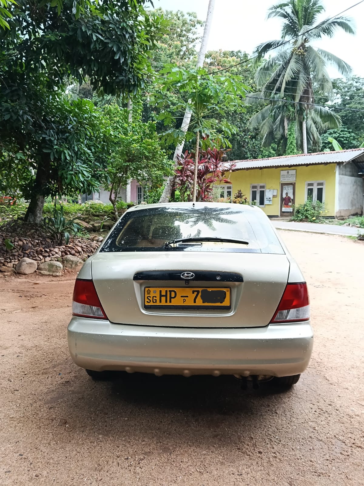 Hyundai Accent 2001 - Used Car sale in Sri Lanka - patpat.lk