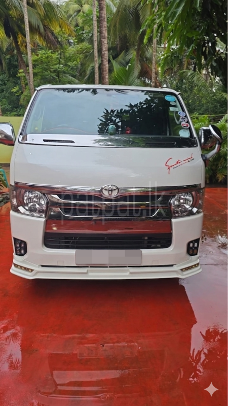 Toyota Hiace 2017 - பயன்படுத்தப்பட்டது வேன் sale in Sri Lanka - patpat.lk