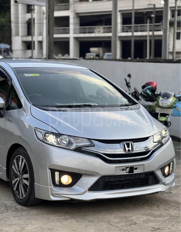 Honda Fit 2013 - භාවිතා කරන ලද කාර් sale in Sri Lanka - patpat.lk