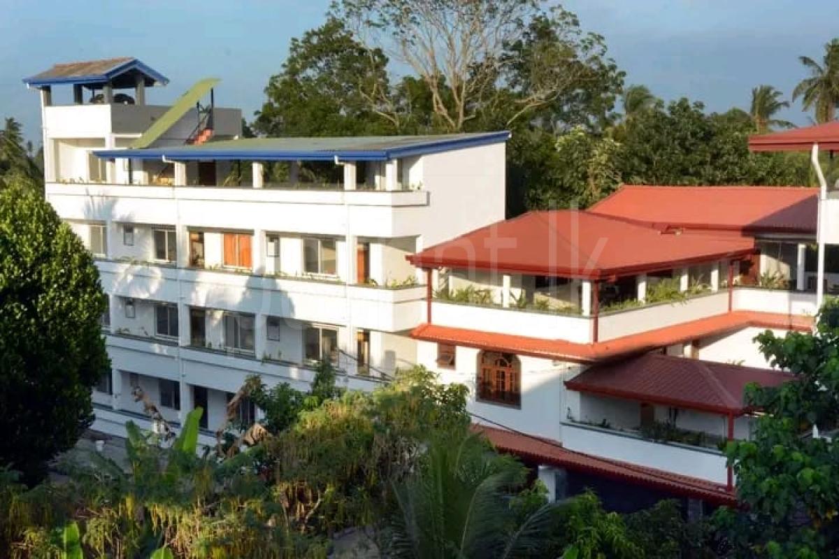 Advertisement image 6