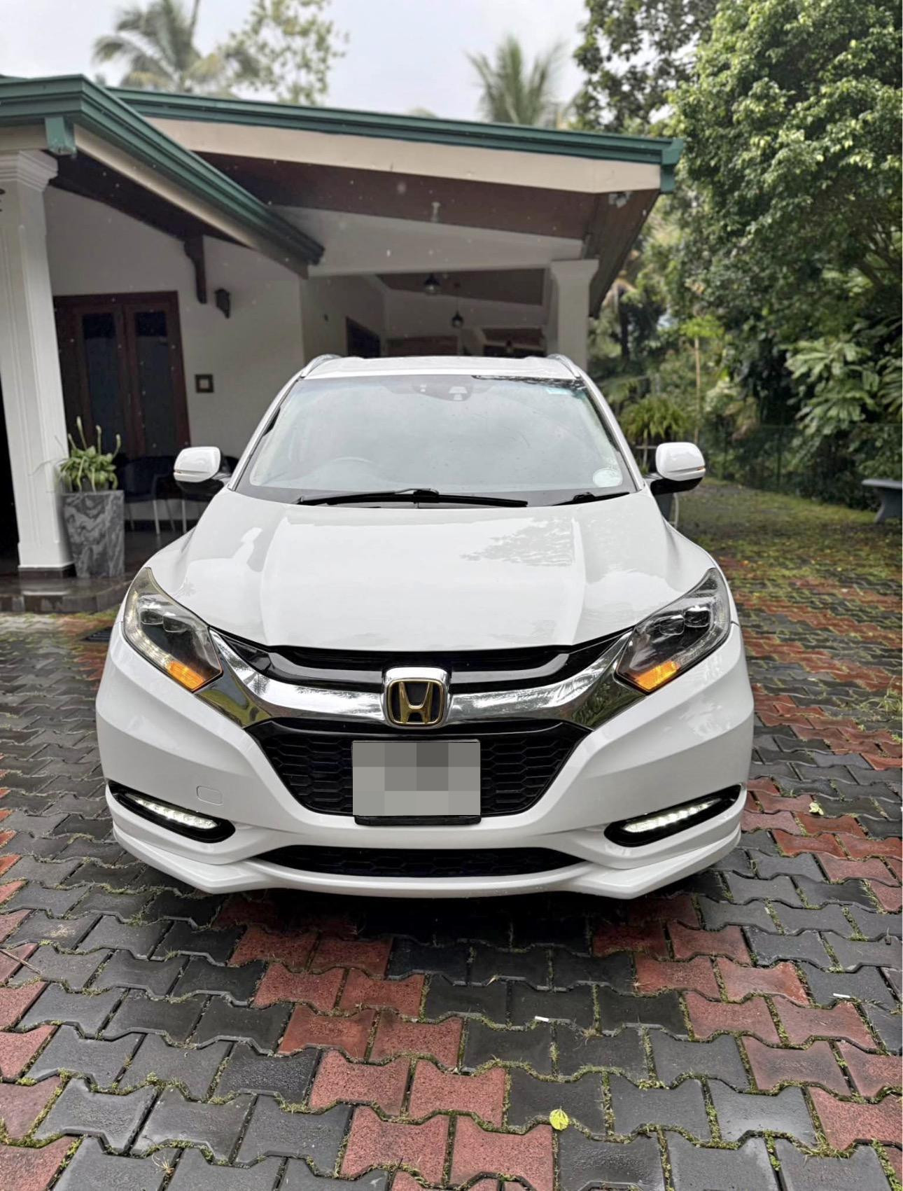 Honda Vezel 2014 - Used SUV sale in Sri Lanka - patpat.lk