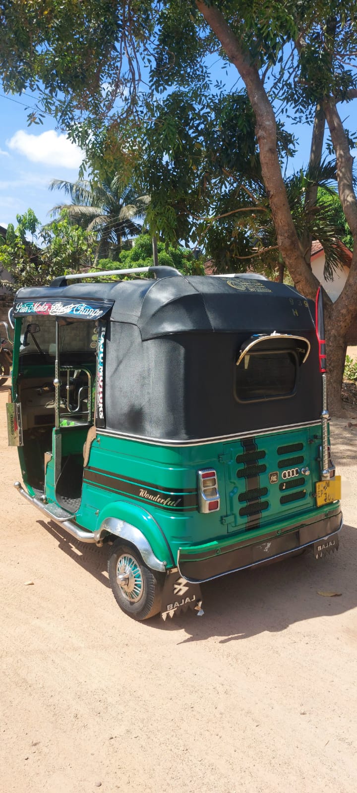 Bajaj Three Wheel 2014 - Used Three wheeler sale in Sri Lanka - patpat.lk