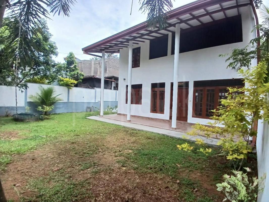 House for Sale in Athurugiriya