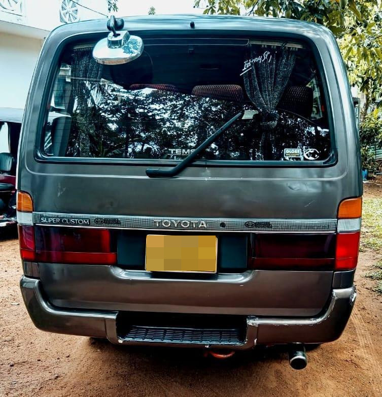 Toyota Hiace 1991 - භාවිතා කරන ලද වෑන් රථය sale in Sri Lanka - patpat.lk
