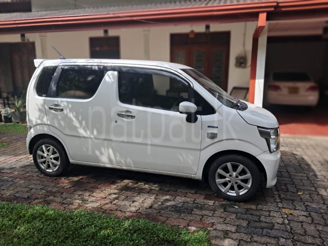 Suzuki Wagon R 2018 - பயன்படுத்தப்பட்டது கார் sale in Sri Lanka - patpat.lk