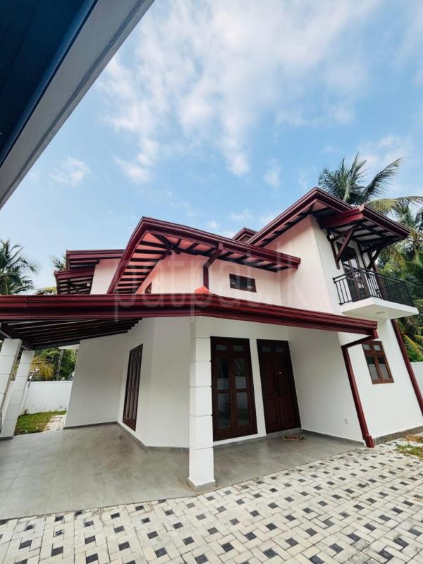 House for Sale in Athurugiriya