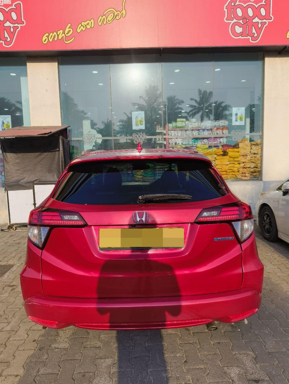 Honda Vezel 2015 - பயன்படுத்தப்பட்டது SUV sale in Sri Lanka - patpat.lk