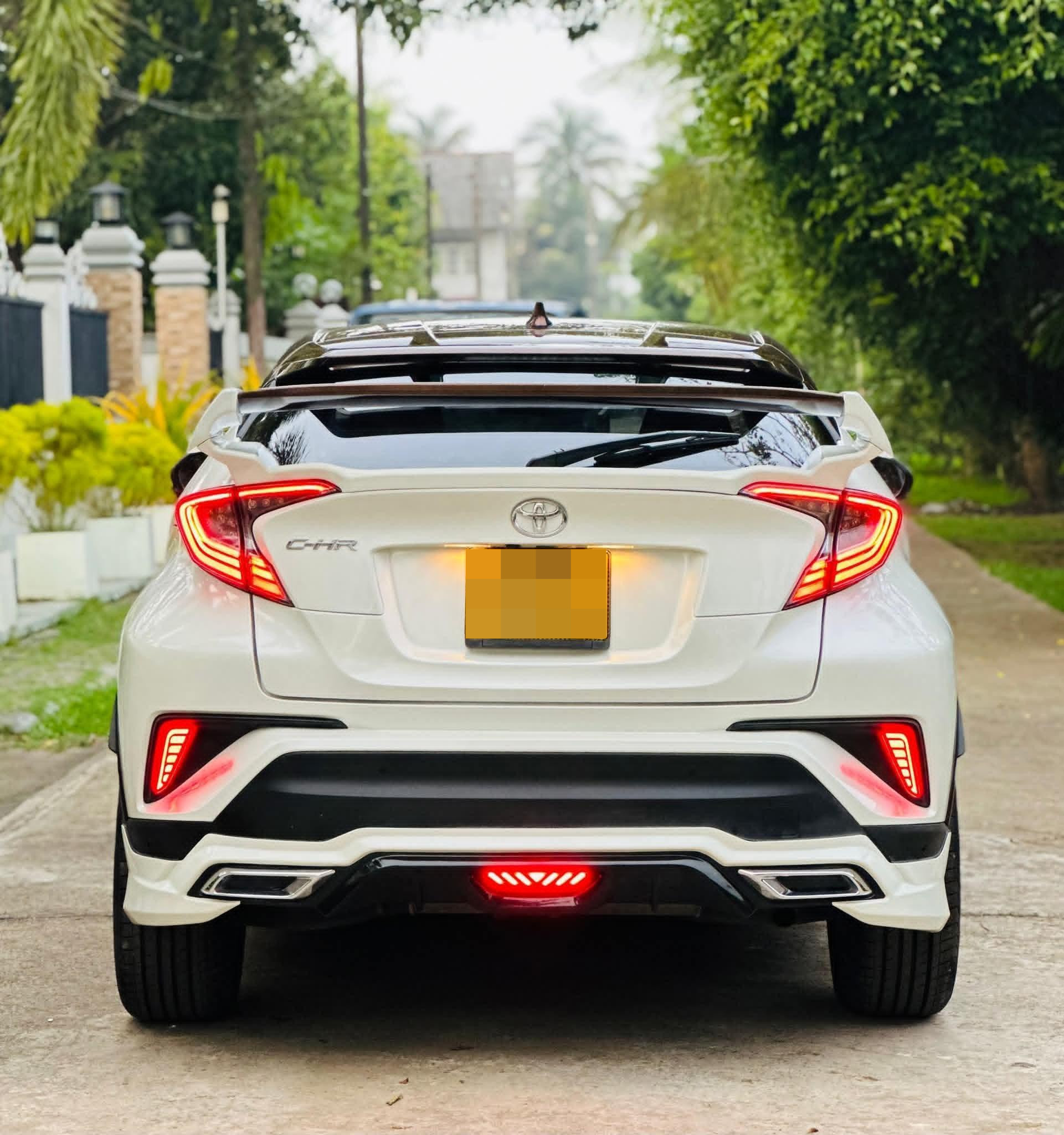 Toyota CHR 2019 - பயன்படுத்தப்பட்டது SUV sale in Sri Lanka - patpat.lk