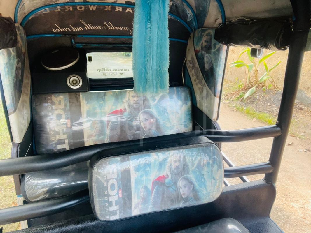 Bajaj Three Wheel 2006 - பயன்படுத்தப்பட்டது முச்சக்கர வண்டி sale in Sri Lanka - patpat.lk