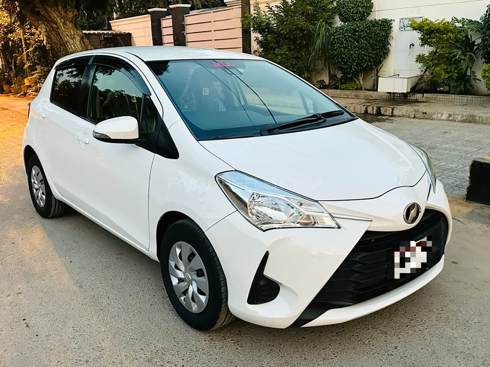 Toyota Vitz 2017 - Used Car sale in Sri Lanka - patpat.lk