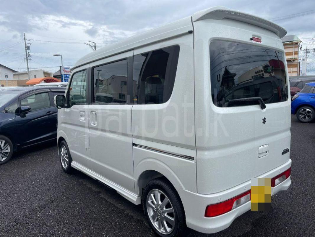 Advertisement image 3