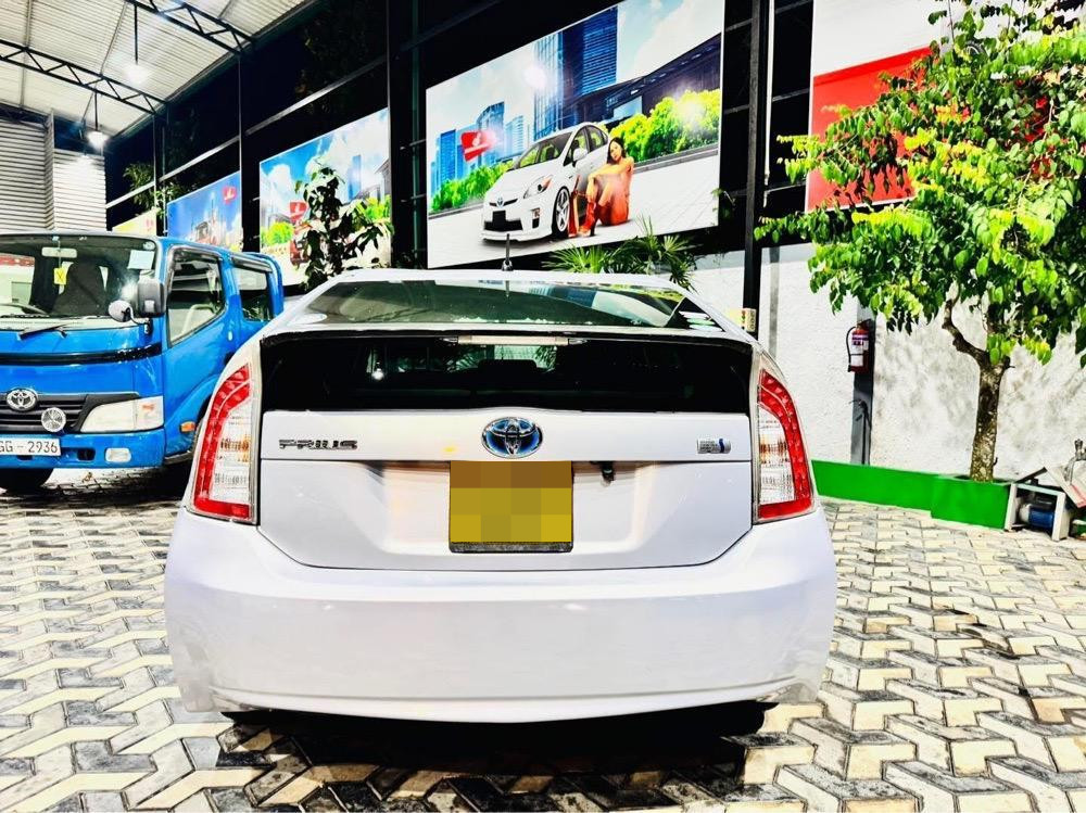 Toyota Prius 2013 - භාවිතා කරන ලද කාර් sale in Sri Lanka - patpat.lk
