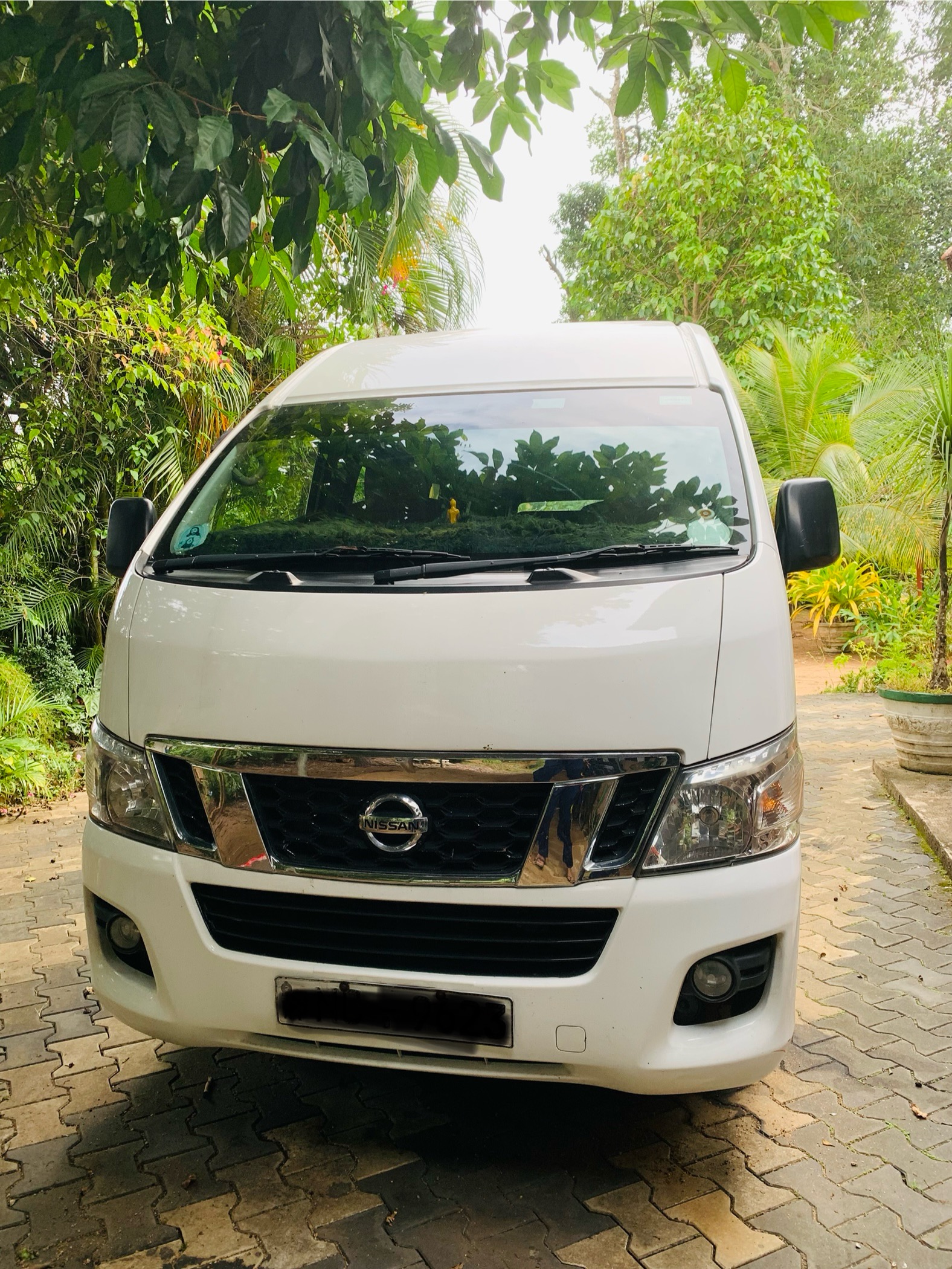 Nissan NV350 2016 - Used Van sale in Sri Lanka - patpat.lk
