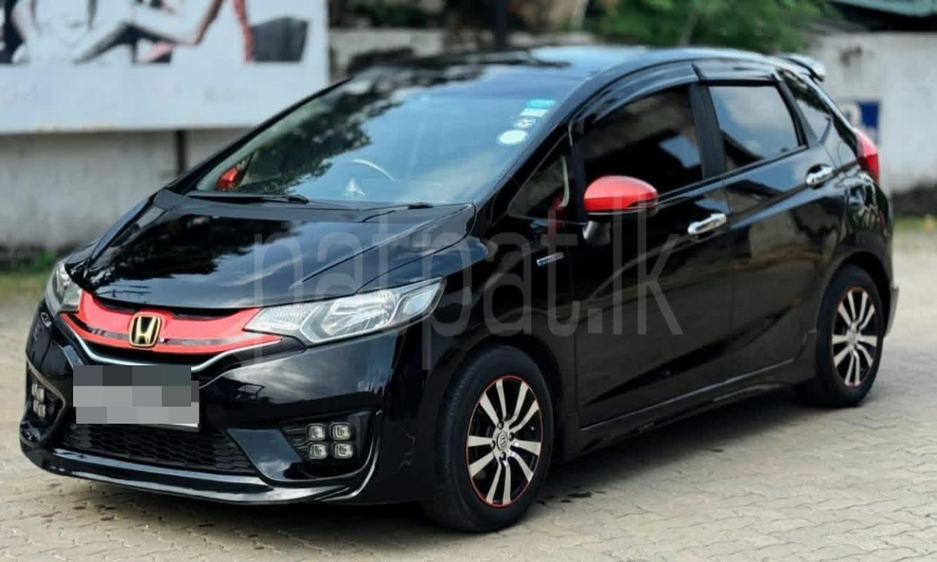 Honda FIT S HYBRID 2013 - Used Car sale in Sri Lanka - patpat.lk