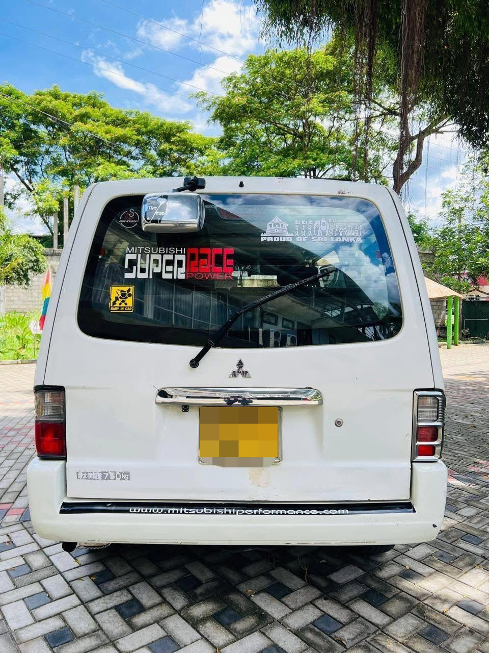 Mitsubishi Delica 2003 - Used Van sale in Sri Lanka - patpat.lk