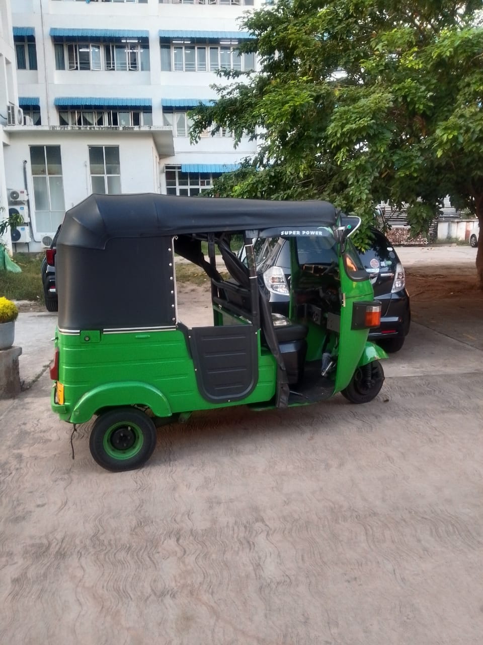 Bajaj Three Wheel 2011 - பயன்படுத்தப்பட்டது முச்சக்கர வண்டி sale in Sri Lanka - patpat.lk