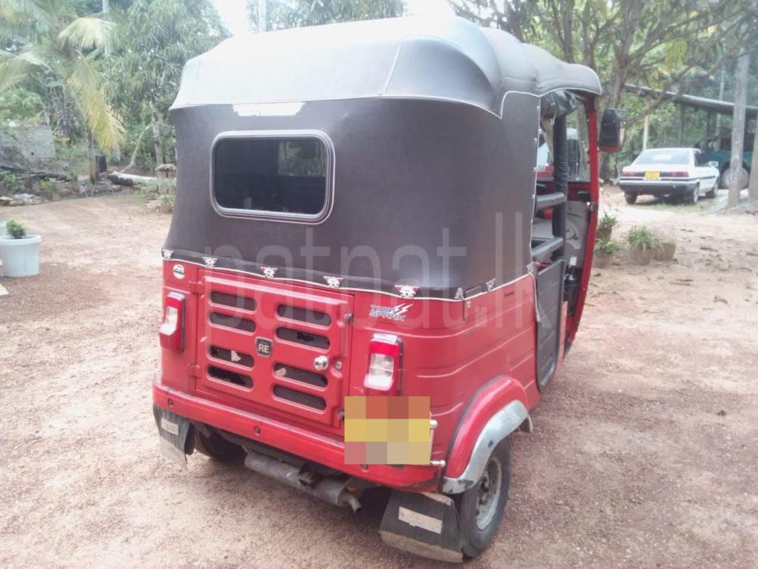 Bajaj Three Wheel 2016 - பயன்படுத்தப்பட்டது முச்சக்கர வண்டி sale in Sri Lanka - patpat.lk