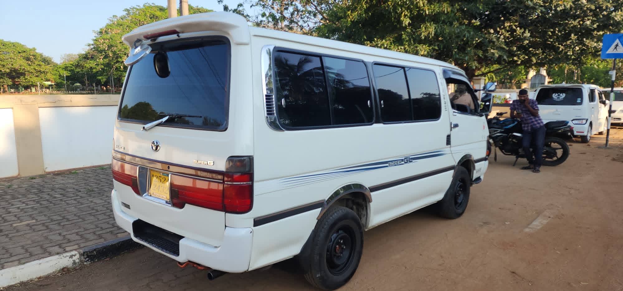 Toyota Hiace 1994 - Used Van sale in Sri Lanka - patpat.lk