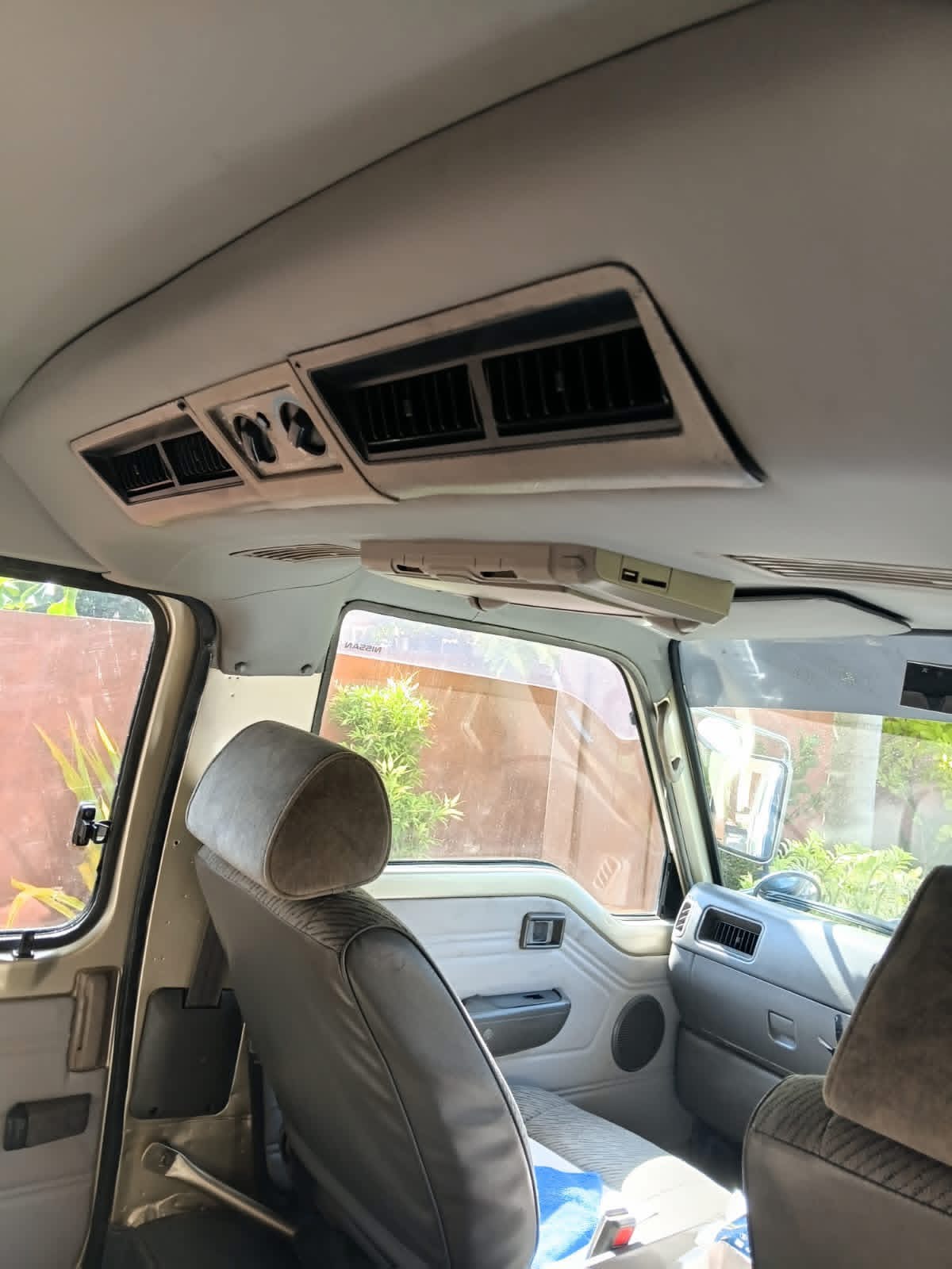 Nissan Caravan 1997 - Used Van sale in Sri Lanka - patpat.lk