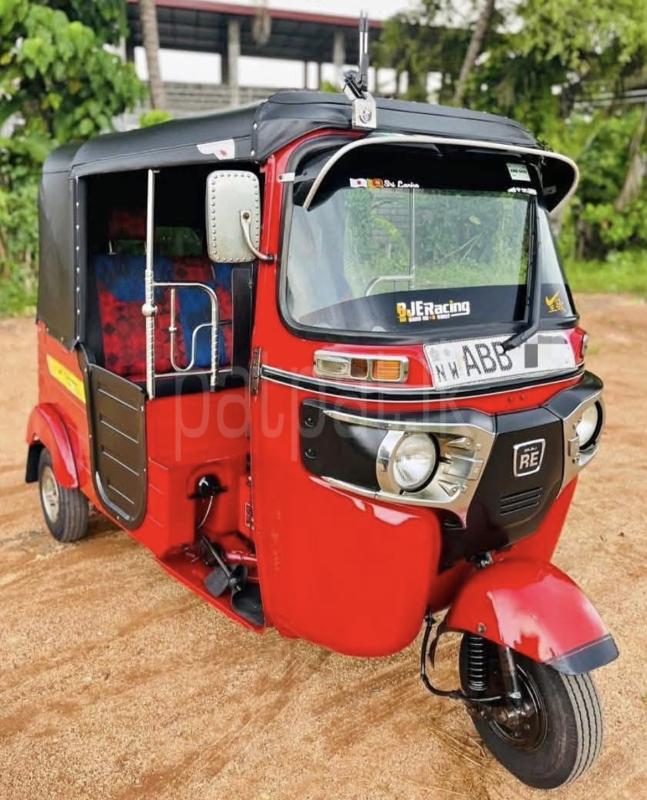 Bajaj Three Wheel 2015 - பயன்படுத்தப்பட்டது முச்சக்கர வண்டி sale in Sri Lanka - patpat.lk