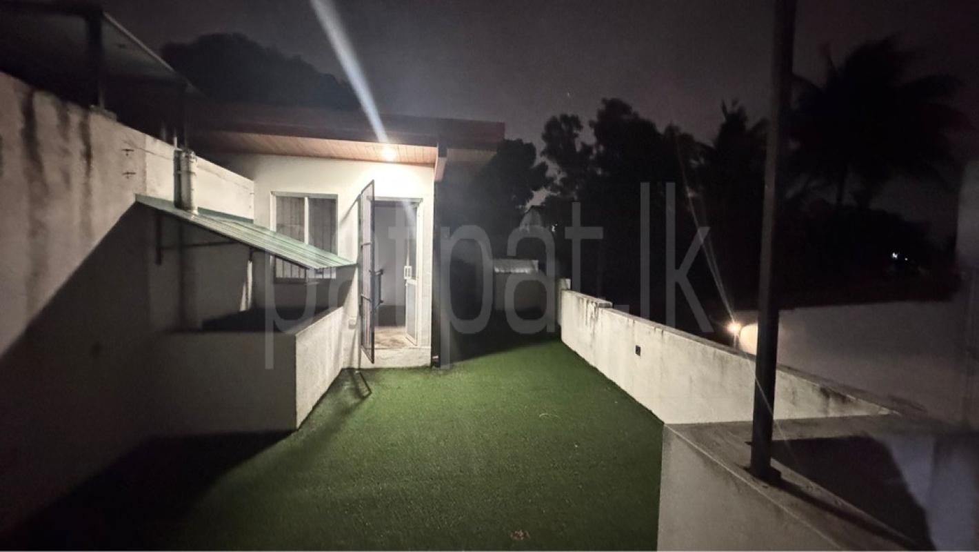 House for Sale in Talawatugoda ads-image-1
