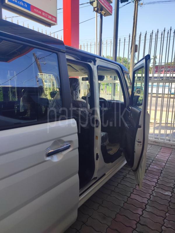 Advertisement image 6