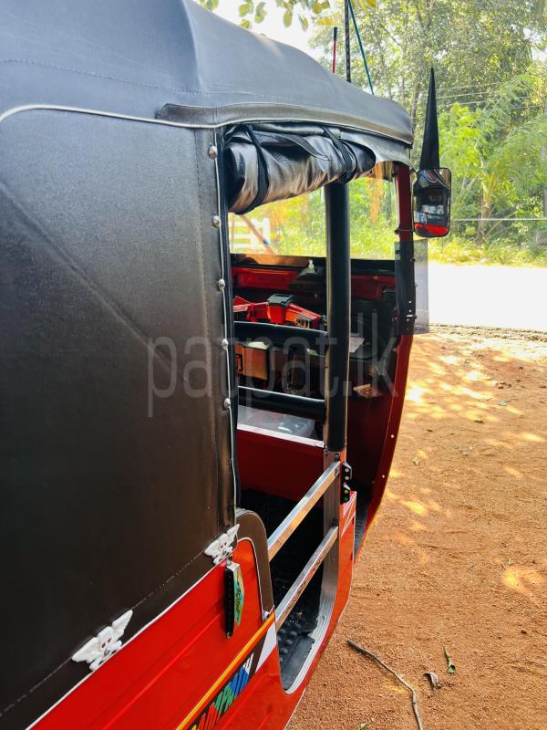 Bajaj 4 stroke 2018 - භාවිතා කරන ලද ත්‍රිරෝද රථය sale in Sri Lanka - patpat.lk