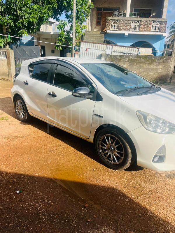 Toyota Aqua 2013 - பயன்படுத்தப்பட்டது கார் sale in Sri Lanka - patpat.lk