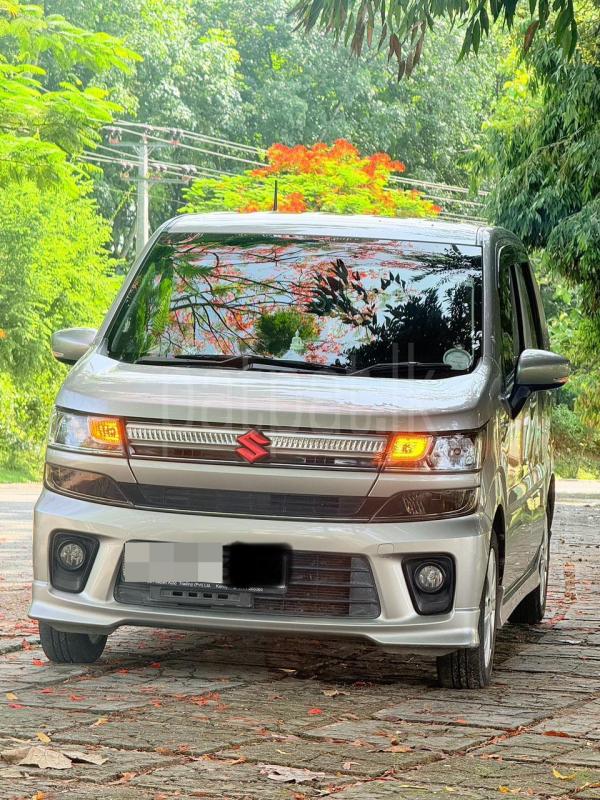 Suzuki Wagon R 2018 - பயன்படுத்தப்பட்டது கார் sale in Sri Lanka - patpat.lk