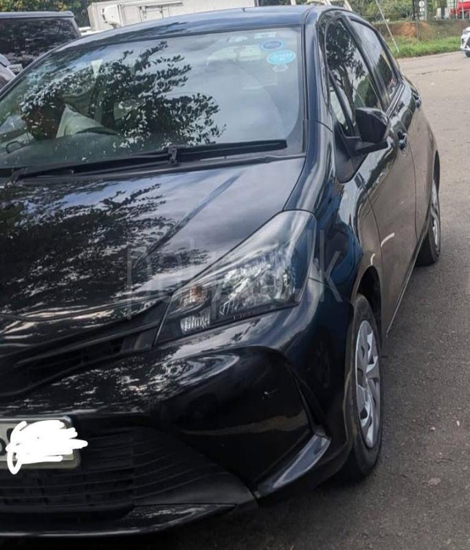 Toyota Vitz 2015 - பயன்படுத்தப்பட்டது கார் sale in Sri Lanka - patpat.lk